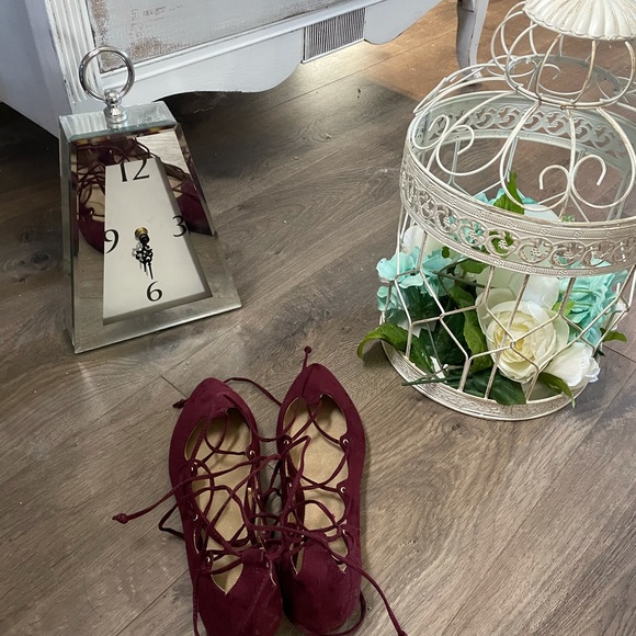 Burgundy lace up flats - Picture 3 of 4